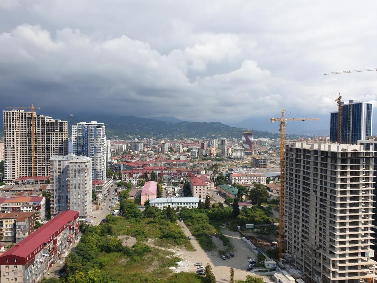 Apartment In Front Of Mcdonald'S Batumi Kültér fotó