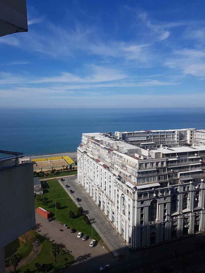 Apartment In Front Of Mcdonald'S Batumi Kültér fotó