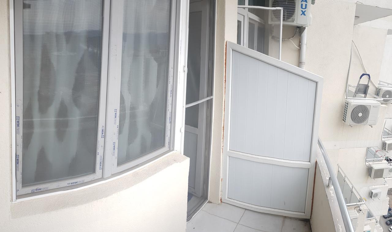 Apartment In Front Of Mcdonald'S Batumi Kültér fotó