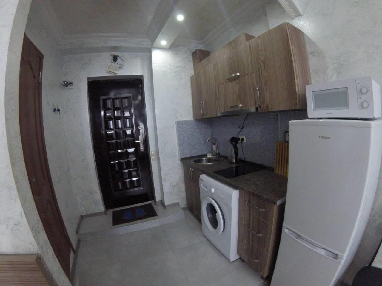 Apartment In Front Of Mcdonald'S Batumi Kültér fotó
