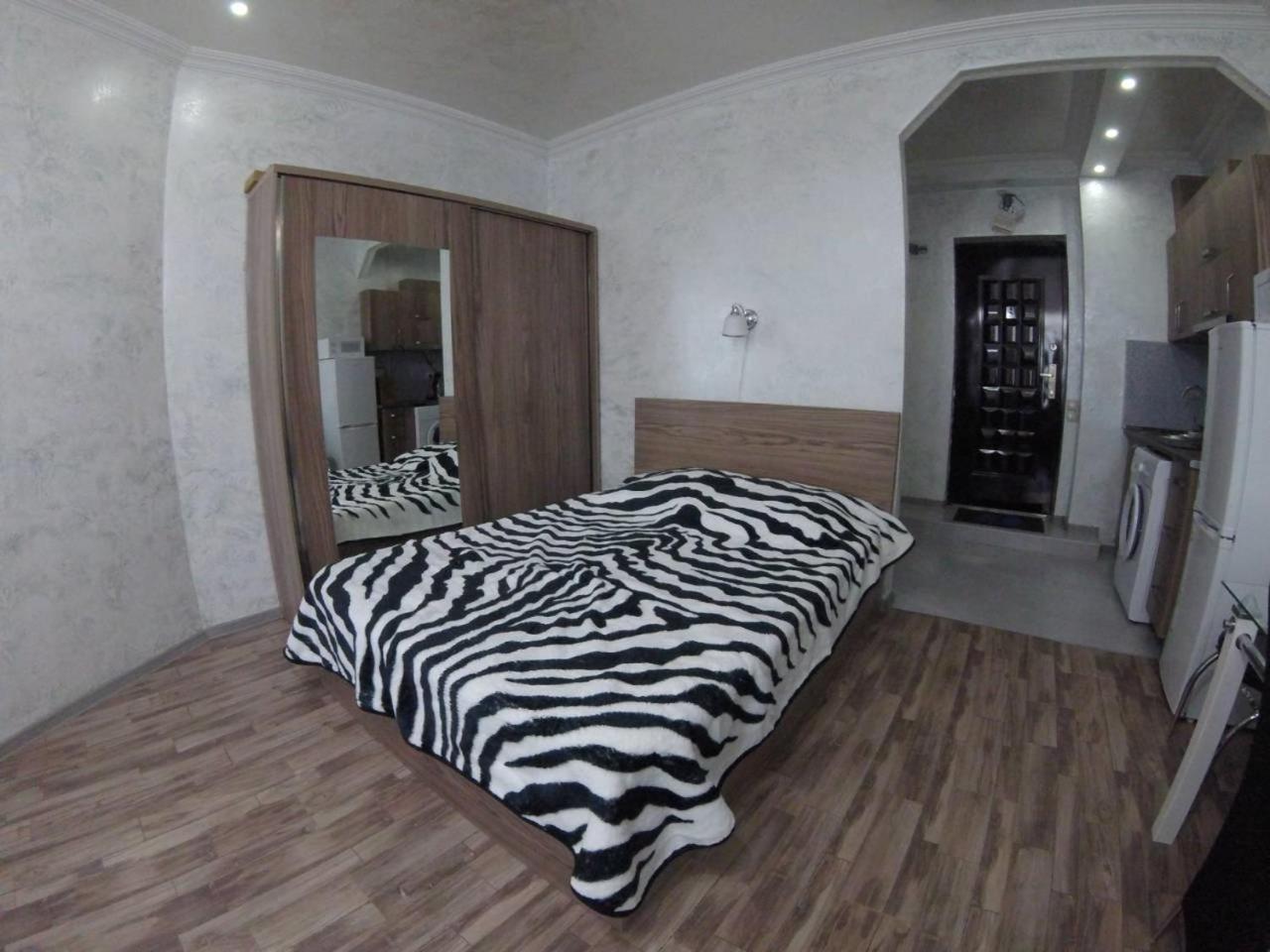 Apartment In Front Of Mcdonald'S Batumi Kültér fotó